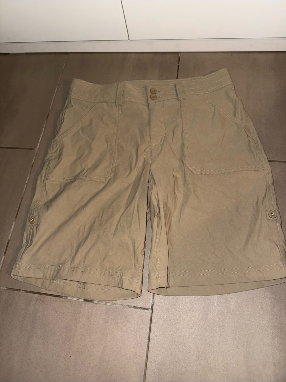 Eddie Bauer Khaki Utility Athletic Biker Shorts size 6